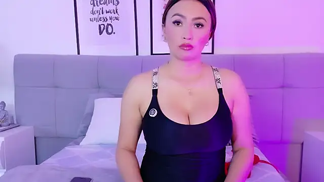 Katalina Alvarezz online show from 05-21-26, 07:44