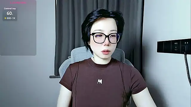 lin lin 520 520 online show from 06-04-26, 07:24