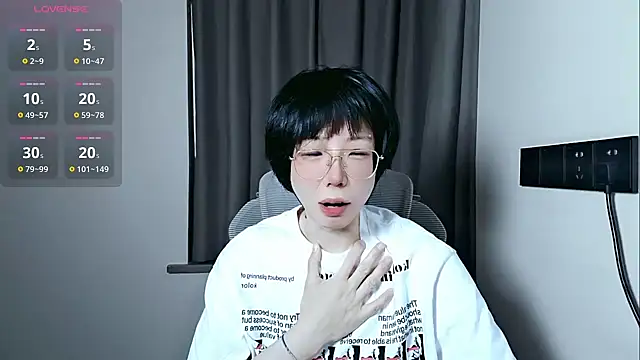 lin lin 520 520 online show from 05-15-26, 07:17