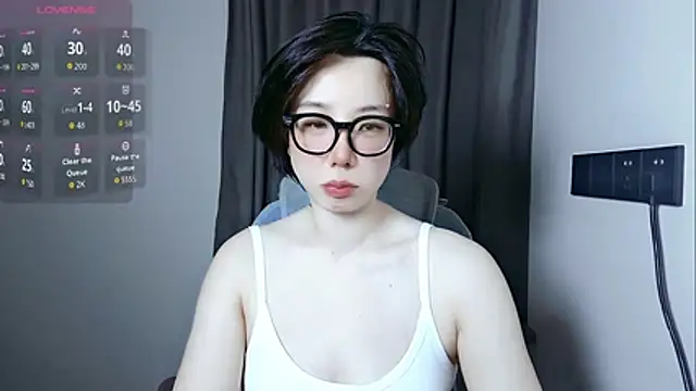lin lin 520 520 online show from 08-08-26, 03:52