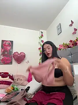 Isabella Roses  online show from 04-17-26, 06:00