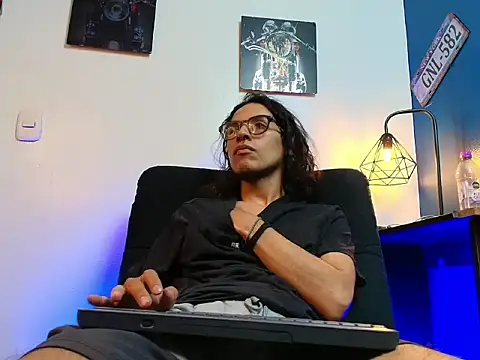 Enzo jagger online show from 03-13-26, 08:03