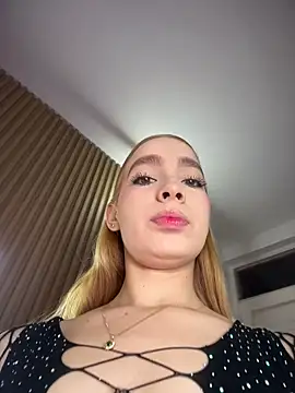 Isabella gaviria online show from 03-20-26, 11:39