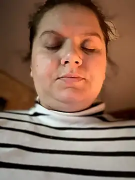 Nenssy555 online show from 05-29-26, 02:56
