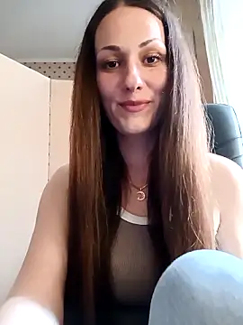 LunaCrystall online show from 04-26-26, 04:04