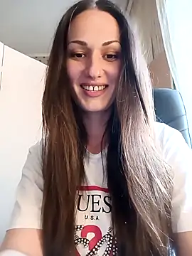 LunaCrystall online show from 04-15-26, 03:38