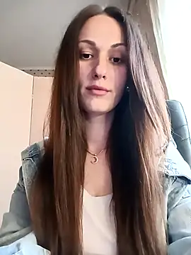 LunaCrystall online show from 04-18-26, 03:58