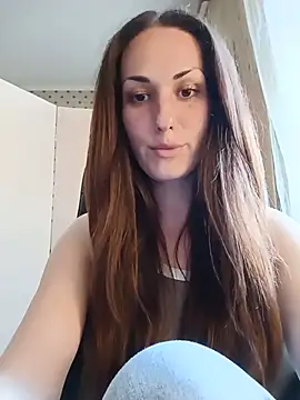 LunaCrystall online show from 05-22-26, 03:43