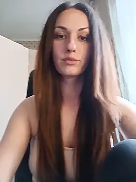 LunaCrystall online show from 05-18-26, 03:06
