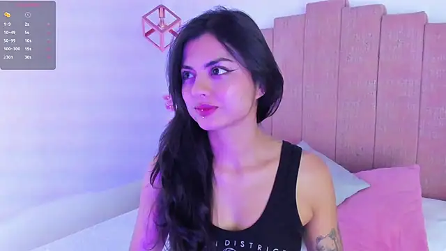 Zoee Kravitz online show from 04-08-26, 09:05