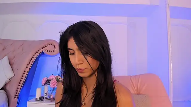 LucianaBlanco  online show from 04-07-26, 08:54