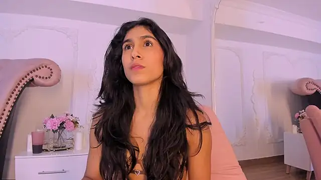 Snapshot of LucianaBlanco_ chatting on 05-03-26, 12:53 LucianaBlanco online show from 05-03-26, 12:53