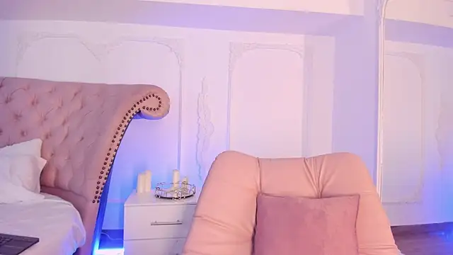 LucianaBlanco  online show from 06-12-26, 08:50