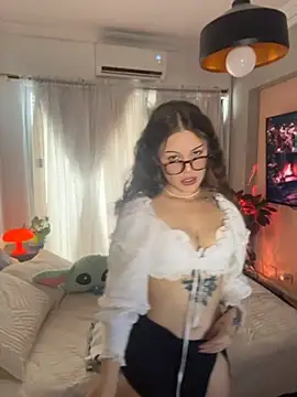 Snapshot of Tallulah_Kinky chatting on 06-02-26, 06:52 Tallulah Kinky online show from 06-02-26, 06:52