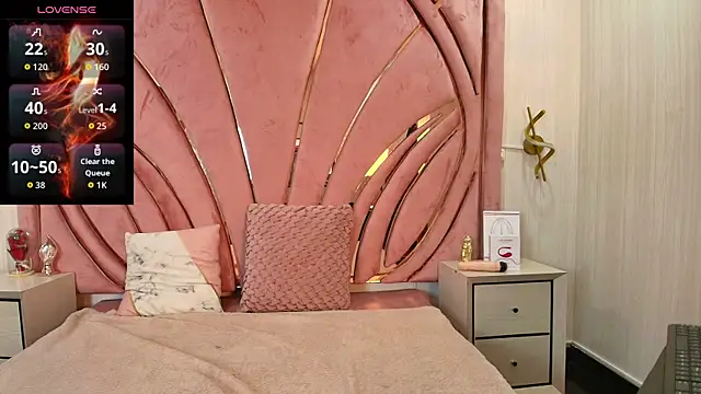 Helenn Moore online show from 04-13-26, 12:53