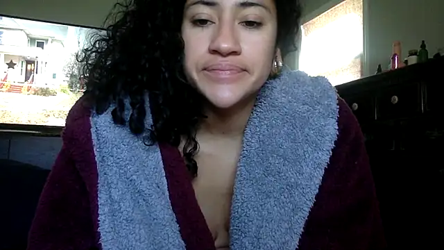 LatinaLoka online show from 03-29-26, 03:46