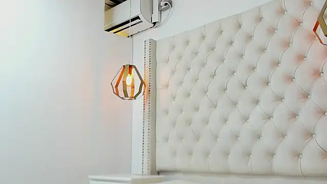 JEAN LEWIS2 online show from 04-28-26, 07:29