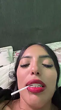 sylphiee  online show from 04-04-26, 06:20