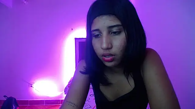 miavalentina05 online show from 03-12-26, 02:39