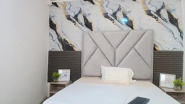 Sara Duboiss online show from 03-11-26, 12:21