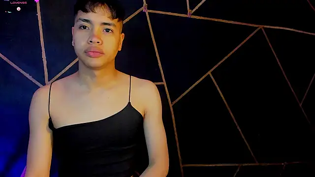 Snapshot of Lee_Colee chatting on 05-31-26, 01:22 Lee Colee online show from 05-31-26, 01:22