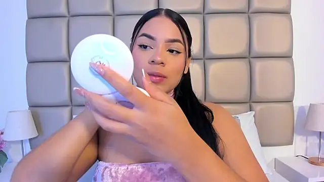 lilly williamss online show from 04-19-26, 03:07