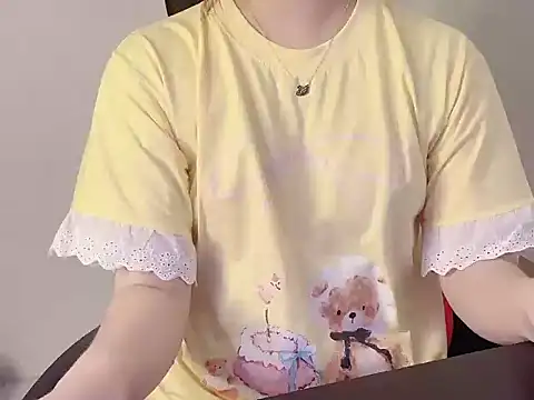 hunhun122 online show from 04-28-26, 03:38