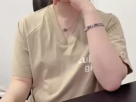 hunhun122 online show from 06-09-26, 05:25