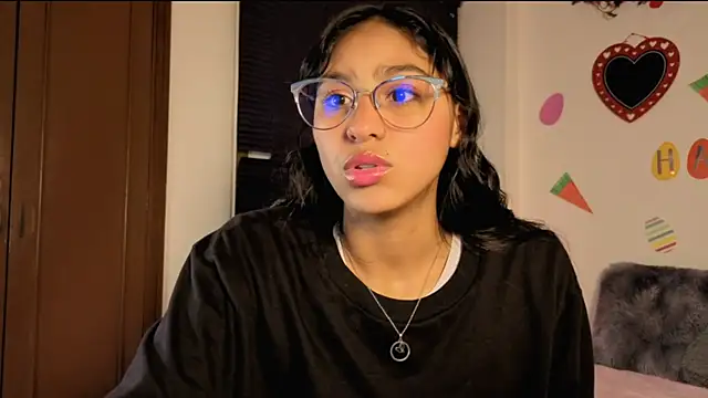 PaulaCutexs online show from 04-10-26, 03:13