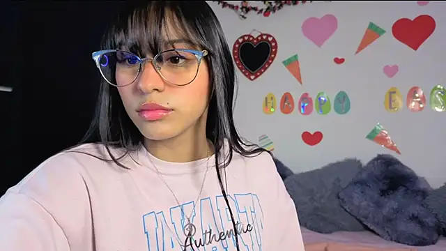 PaulaCutexs online show from 04-19-26, 04:02