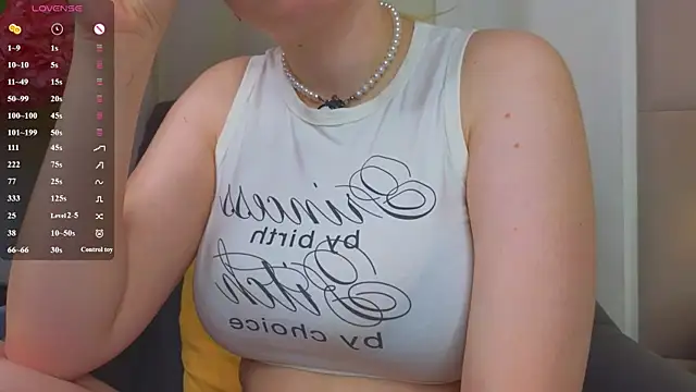 Snapshot of Boobinary chatting on 06-22-26, 01:33 Boobinary online show from 06-22-26, 01:33