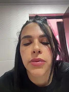 leila moretti online show from 03-27-26, 05:25