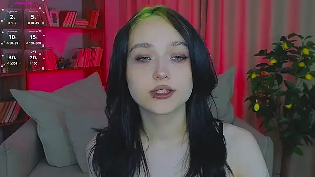 DarcyBlackwood online show from 04-18-26, 08:05