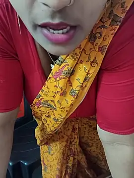 Snapshot of sweety000111 chatting on 03-16-26, 05:44 sweety000111 online show from 03-16-26, 05:44