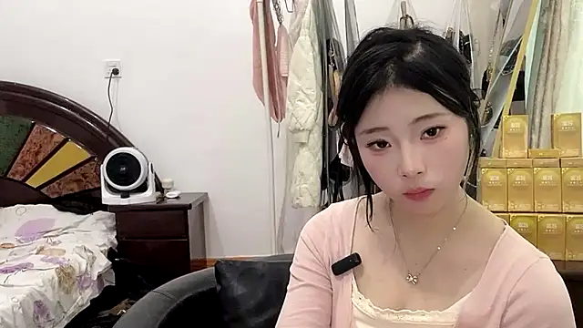 yiyibaby2026 online show from 03-27-26, 08:26