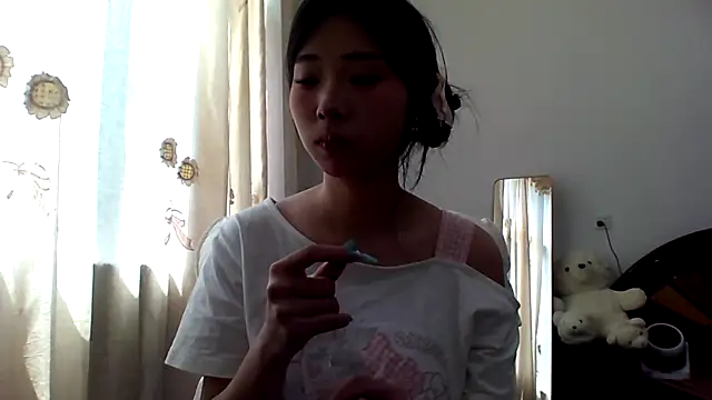 yiyibaby2026 online show from 04-09-26, 03:52