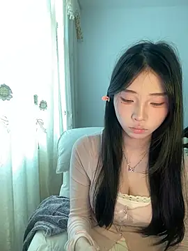 yiyibaby2026 online show from 04-14-26, 03:33