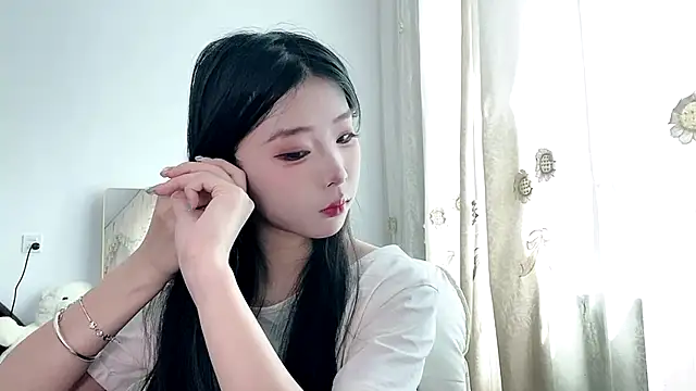yiyibaby2026 online show from 05-05-26, 02:47