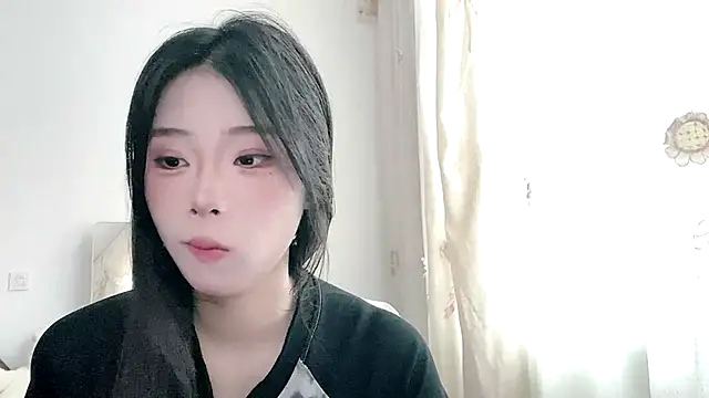 yiyibaby2026 online show from 05-13-26, 02:29