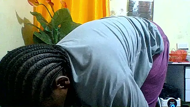 PantiesQueenOfAsses001 online show from 06-19-26, 05:46