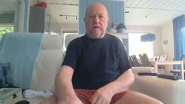 Buggemann online show from 06-12-26, 04:05