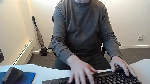 Buggemann online show from 04-23-26, 04:19