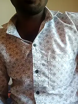 Snapshot of Telugucouple1431 chatting on 03-29-26, 04:36 Telugucouple1431 online show from 03-29-26, 04:36