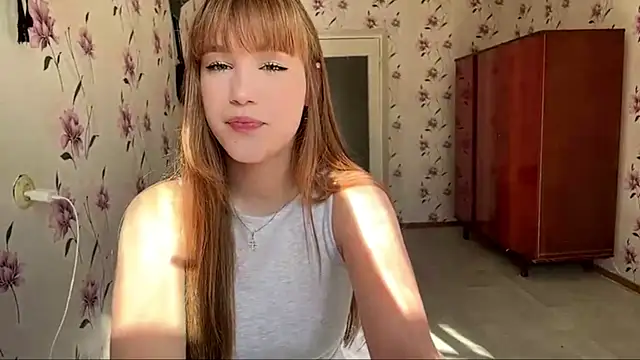 Snapshot of AnnaWasp chatting on 06-18-26, 05:50 AnnaWasp online show from 06-18-26, 05:50
