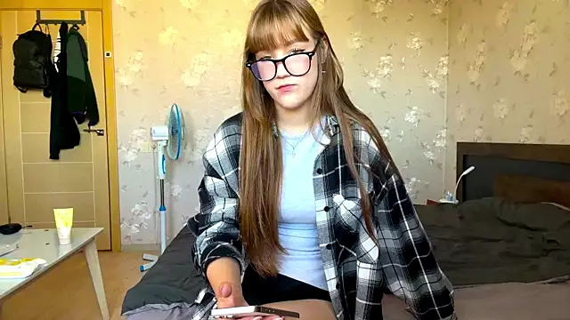 AnnaWasp online show from 07-17-26, 08:33