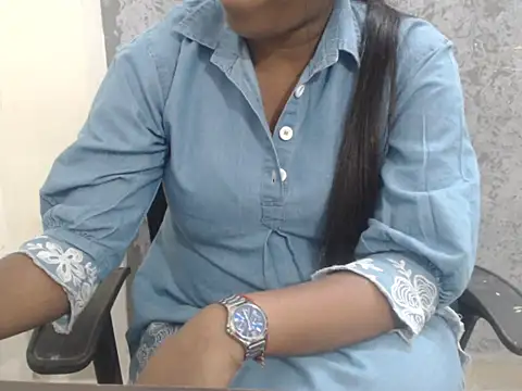 Snapshot of Naughty_Sana chatting on 04-13-26, 07:01 Naughty Sana online show from 04-13-26, 07:01