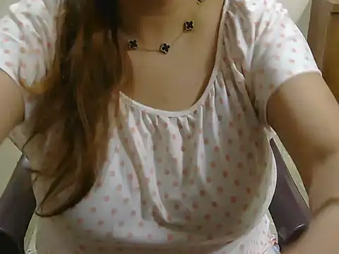 spicy Zara online show from 06-06-26, 10:09