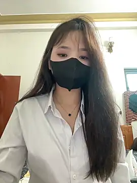 VyVy18 online show from 05-18-26, 05:23