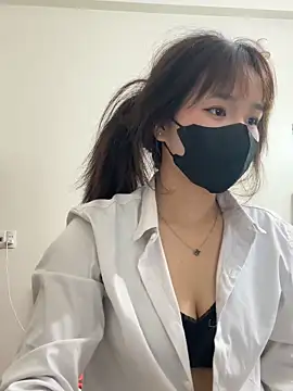 VyVy18 online show from 05-25-26, 10:47