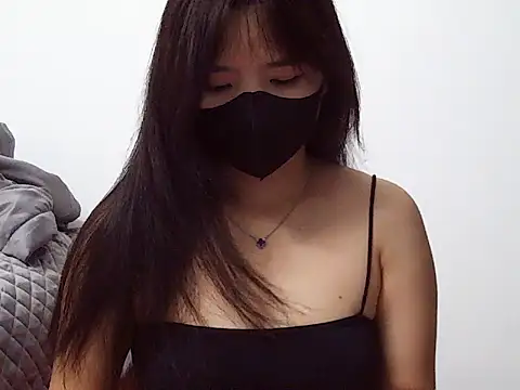 VyVy18 online show from 04-14-26, 01:27